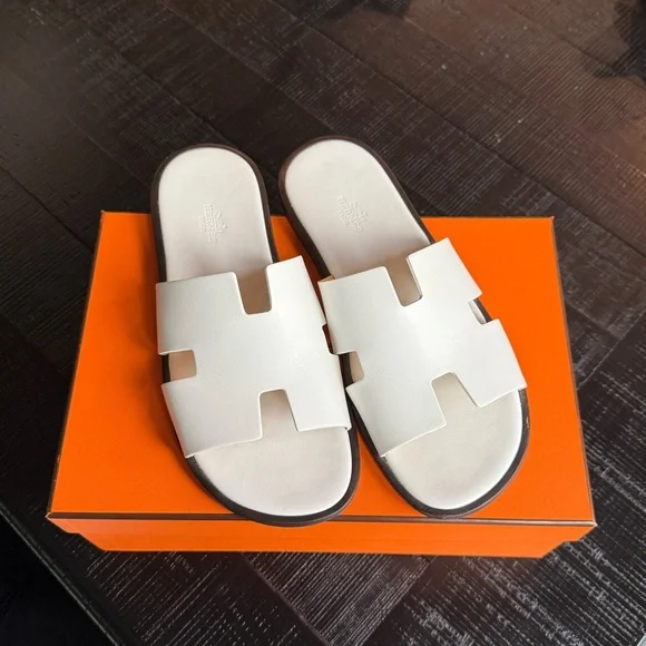 Hermes White Leather Sandals Izmir size 41 Hermes Izmir 42 EU Blanc Sandals – The Luxury Flavor main image 4